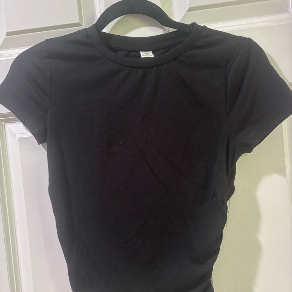SHEIN Black Tee for Teens